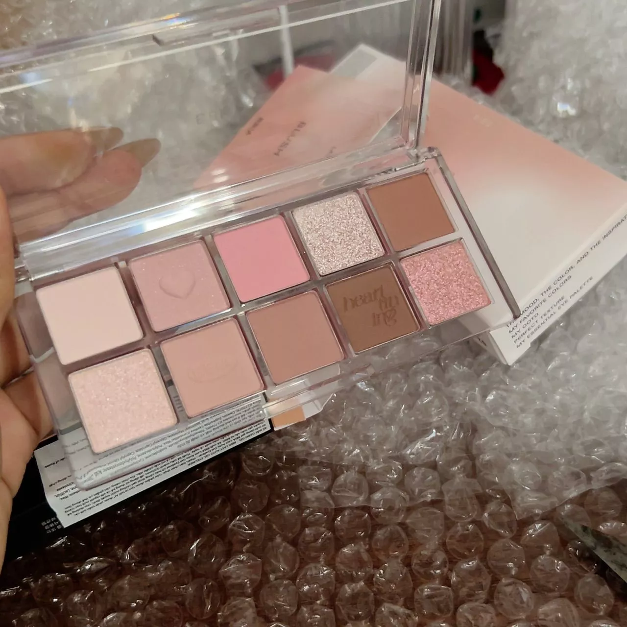 Nhấp để xem toàn màn hình BBIA Essential Eye Palette photo review