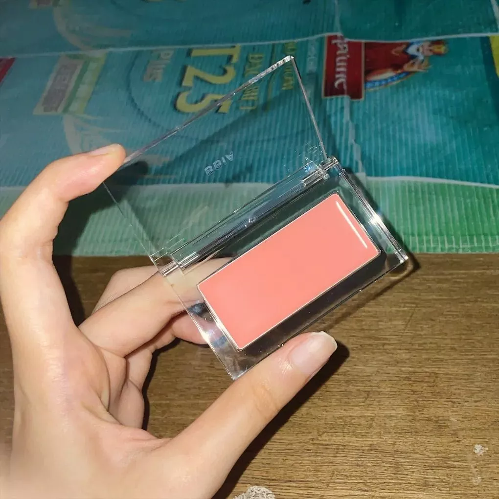 Nhấp để xem toàn màn hình BBIA Ready To Wear Downy Cheek photo review