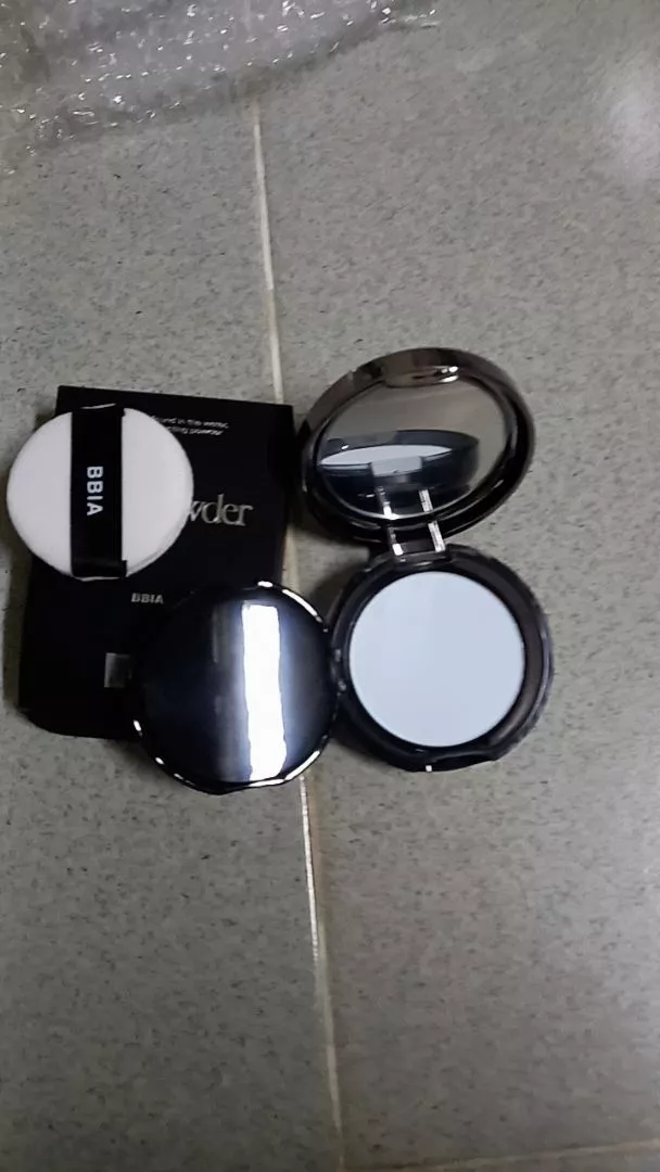 BBIA Eau Powder Pact photo review