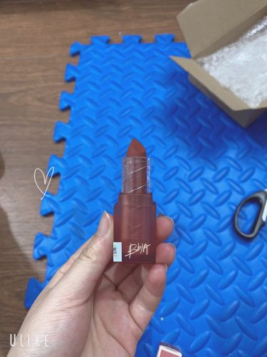 BBIA Last Powder Lipstick - Version 01 photo review