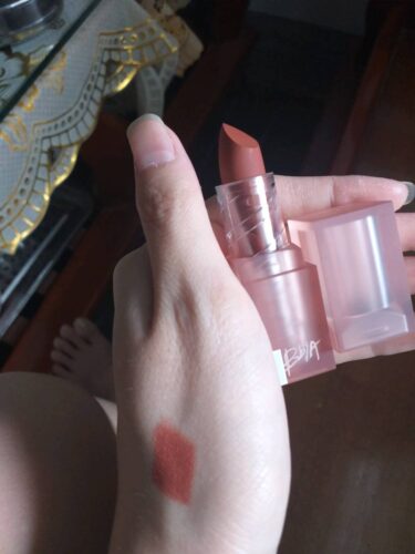 BBIA Last Powder Lipstick - Version 02 photo review